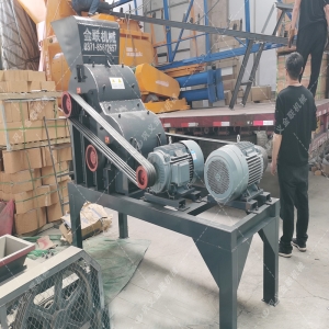 46小(xiǎo)型雙級粉碎機發貨(huò)圖片_發(fā)往甘肅慶陽_破碎煤