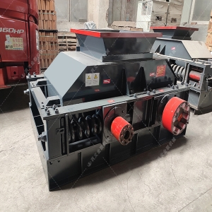 2PGC900X900雙(shuāng)齒輥(gǔn)破碎機發貨圖片_發往內蒙古烏海_粉碎煤