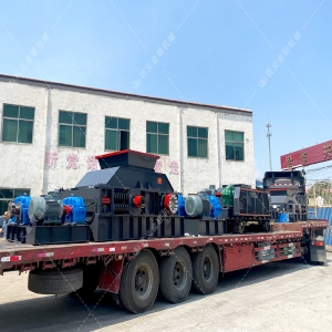 2PGC900X900雙齒(chǐ)輥破碎機發貨圖片_發往內蒙古赤峰_破碎煤